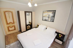 Жибек жолы 81, НОВАЯ 2х комн АРБАТ центр, apartaments Happy day
